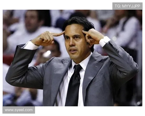 阿德尔曼谈末节敏感判罚执教压力硬着头皮坚持球队核心打法迎难而上 阿德尔曼谈末节敏感判罚执教压力硬着头皮坚持球队核心打法迎难而上